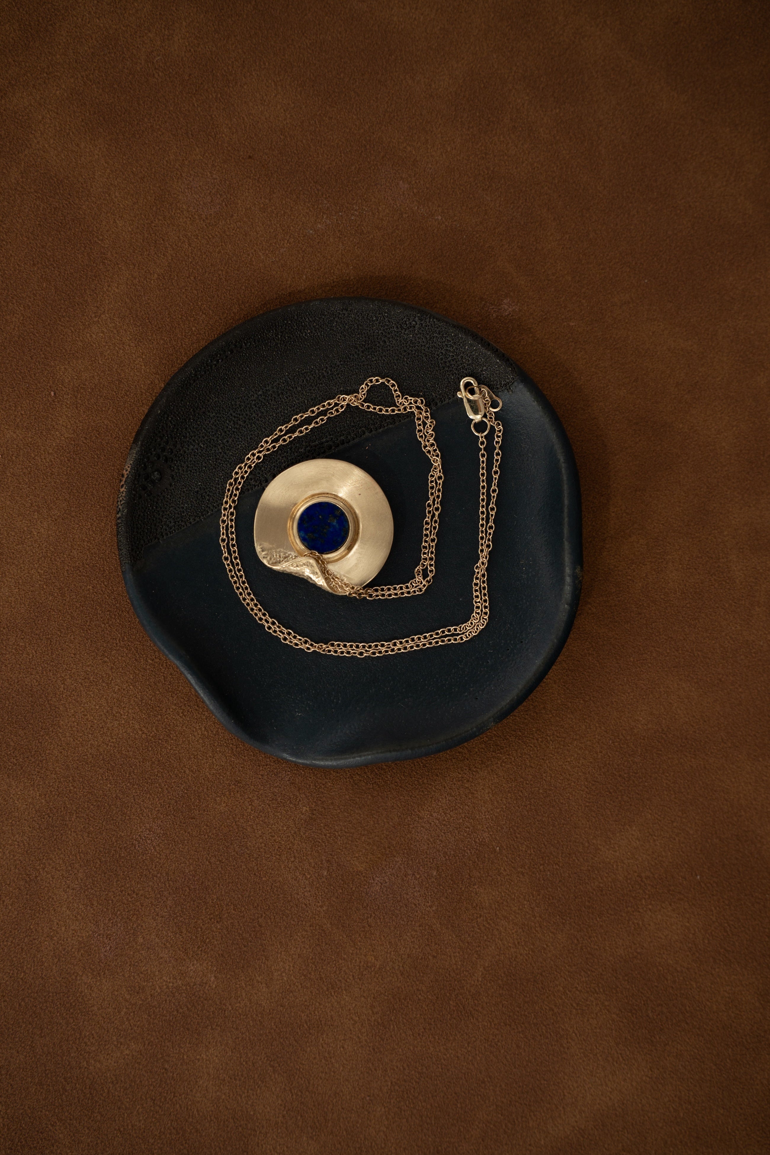 The Fold Necklace – Lapis 14k Gold