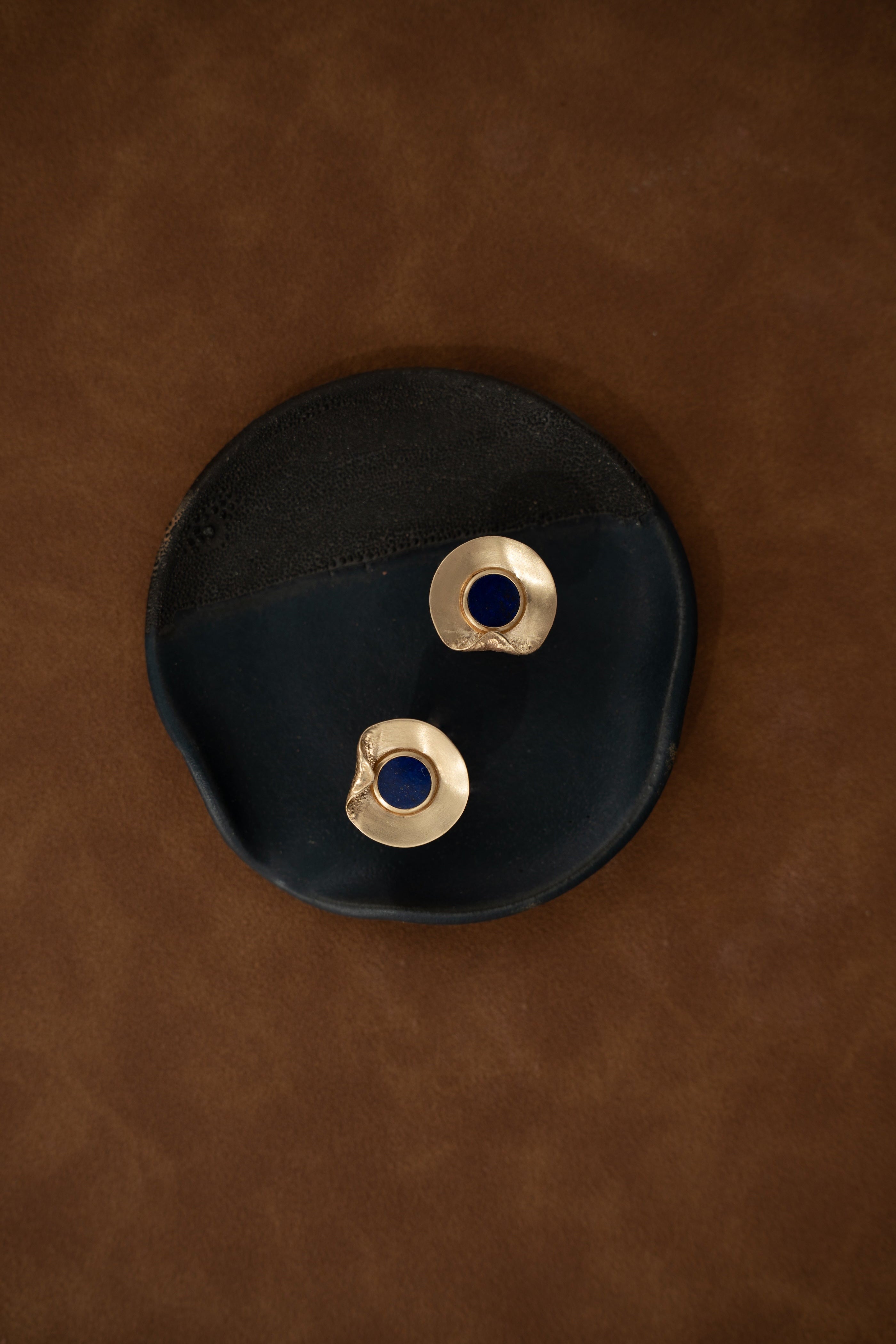 The Fold Earrings – Lapis 14k Gold