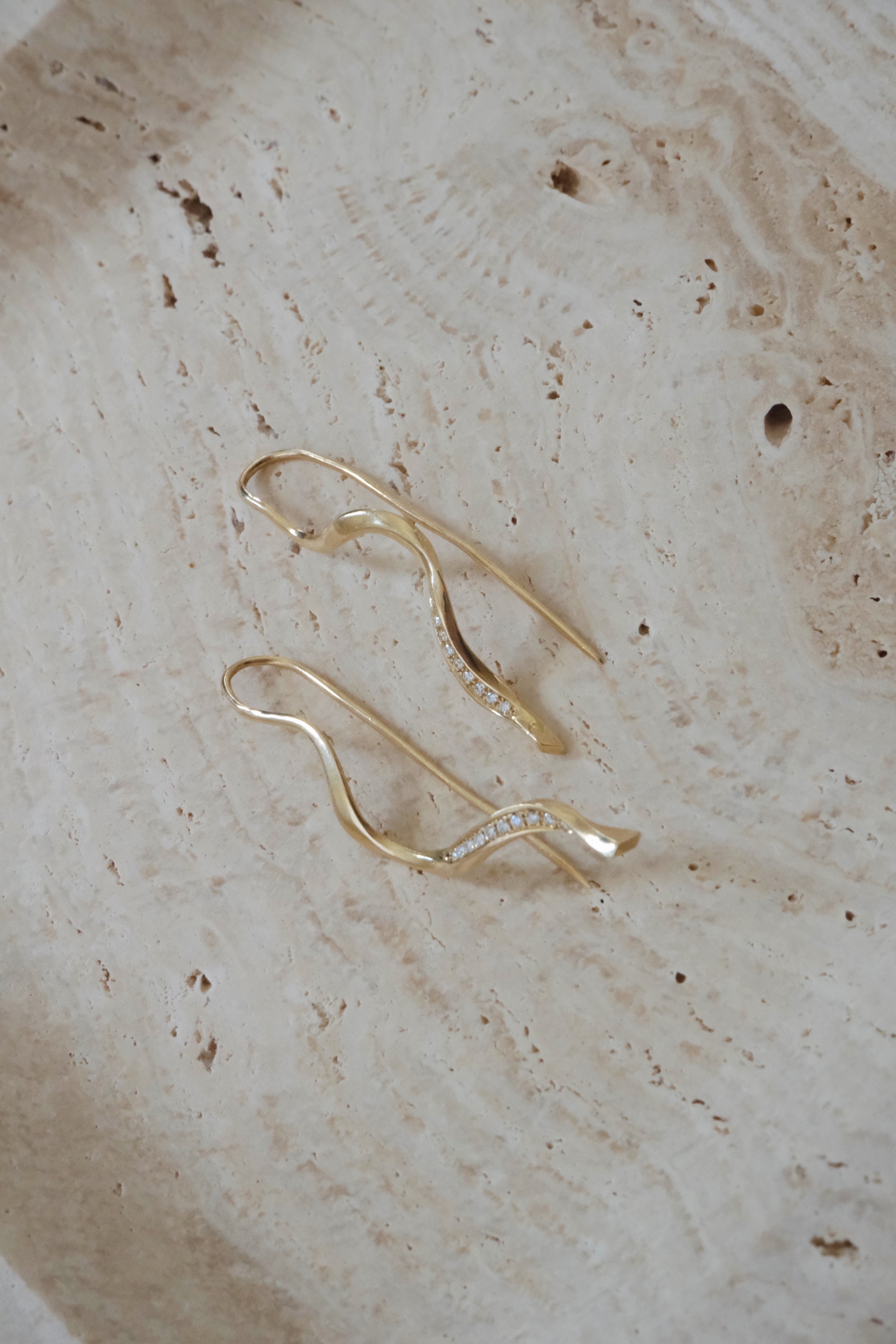 Ribbon Diamond Earrings